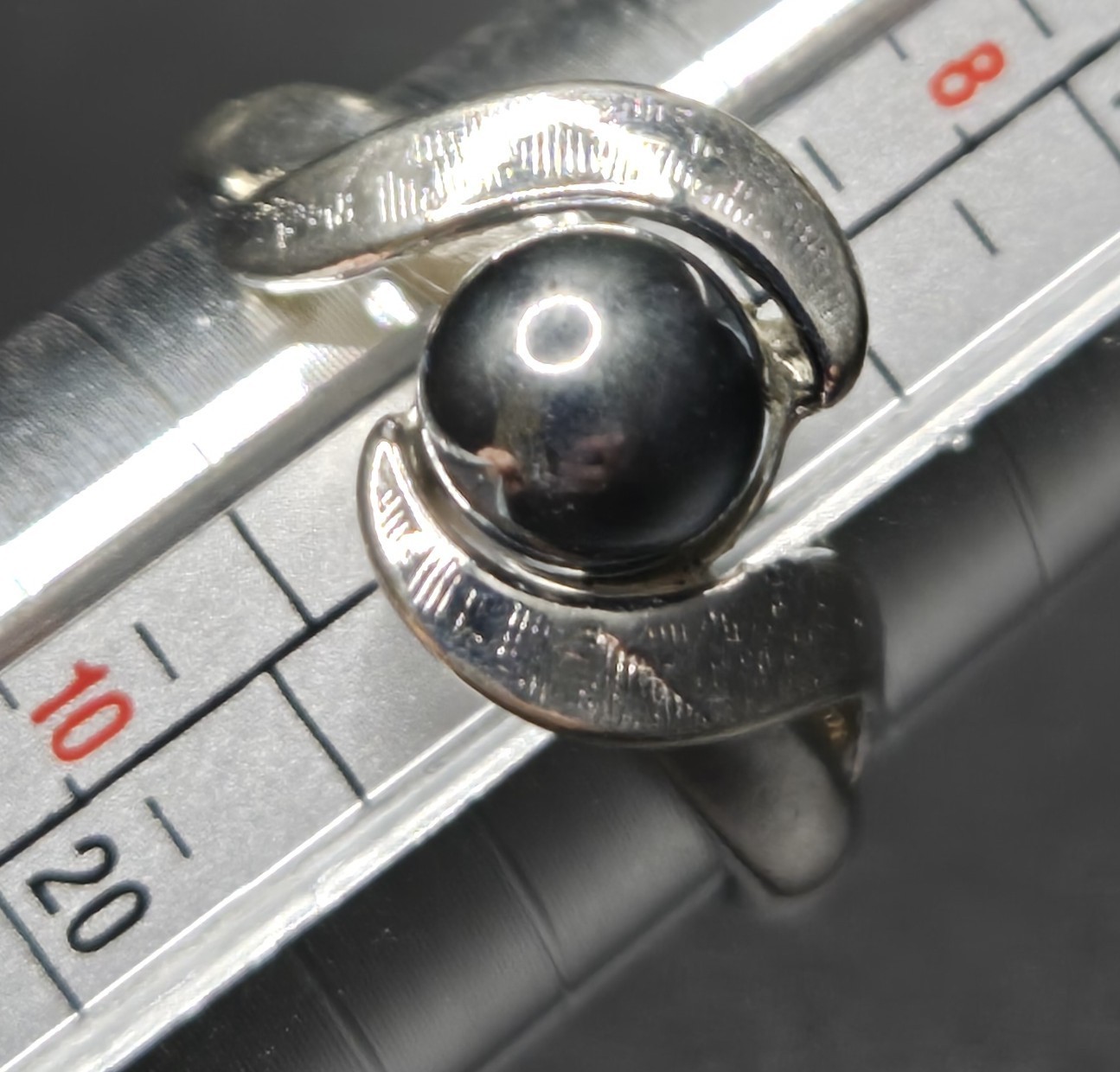 Size 9 Sterling Silver and Round Hematite Ring