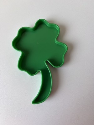 Vintage Tupperware 1316 Shamrock 4 four Leaf Clover Cookie Cutter Dark Green