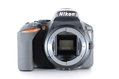 Nikon D5600 DSLR Camera Shutter Count:19275 [Near MINT w/Charger