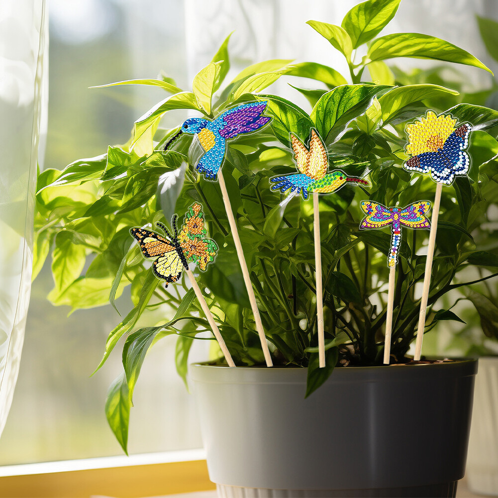 16Pcs Butterfly Hummingbird and Dragonflies Stakes Diamond Art Kits