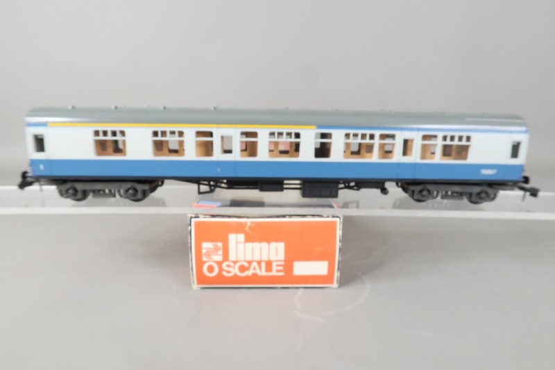 O PLASTIC MODEL - LIMA PASSENGER CAR 15867