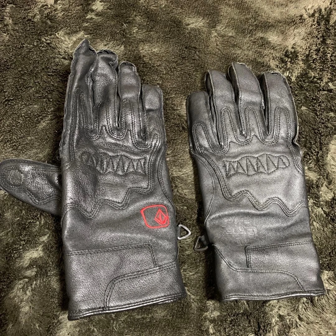 Volcom Leather Snow Gloves Black
Opens in a new window or tab