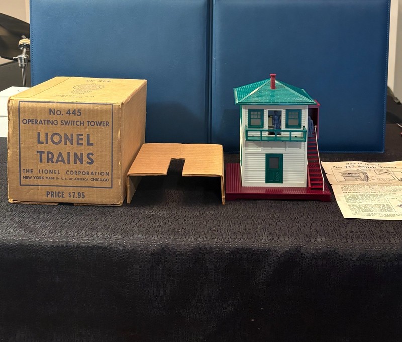 Lionel Postwar Operating Switch Tower number 445 with Original Box