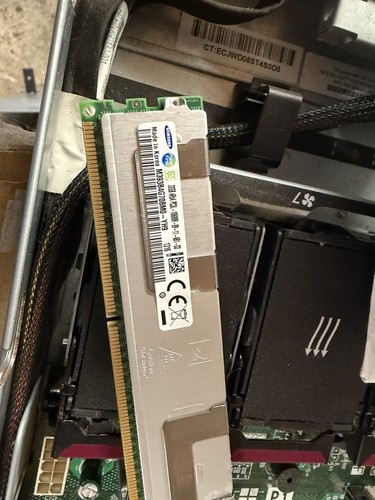 Samsung 32GB RDIMM RAM MODUL - 4Rx4 PC3L-10600R DDR3 ECC - M393B4G70BM0-YH9