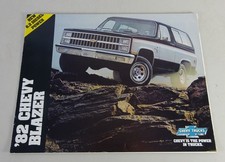 Brochure Chevrolet / Chevy C-10 / K-10 Blazer Gasoline & Diesel Model Year 1982