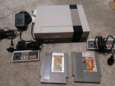 Nintendo NES Console Bundle 2 Controllers And 2 Games PAL, excellent condition. 
