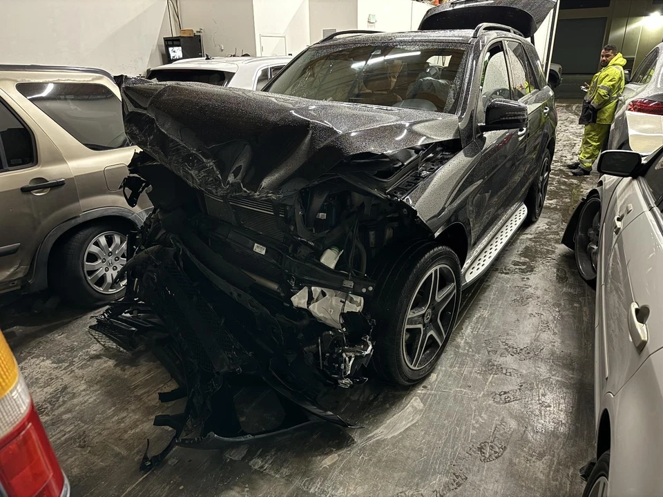 二手前下中心控制台 适合:2016 梅赛德斯-奔驰 gle 级 166 — 第 2/4 张图片