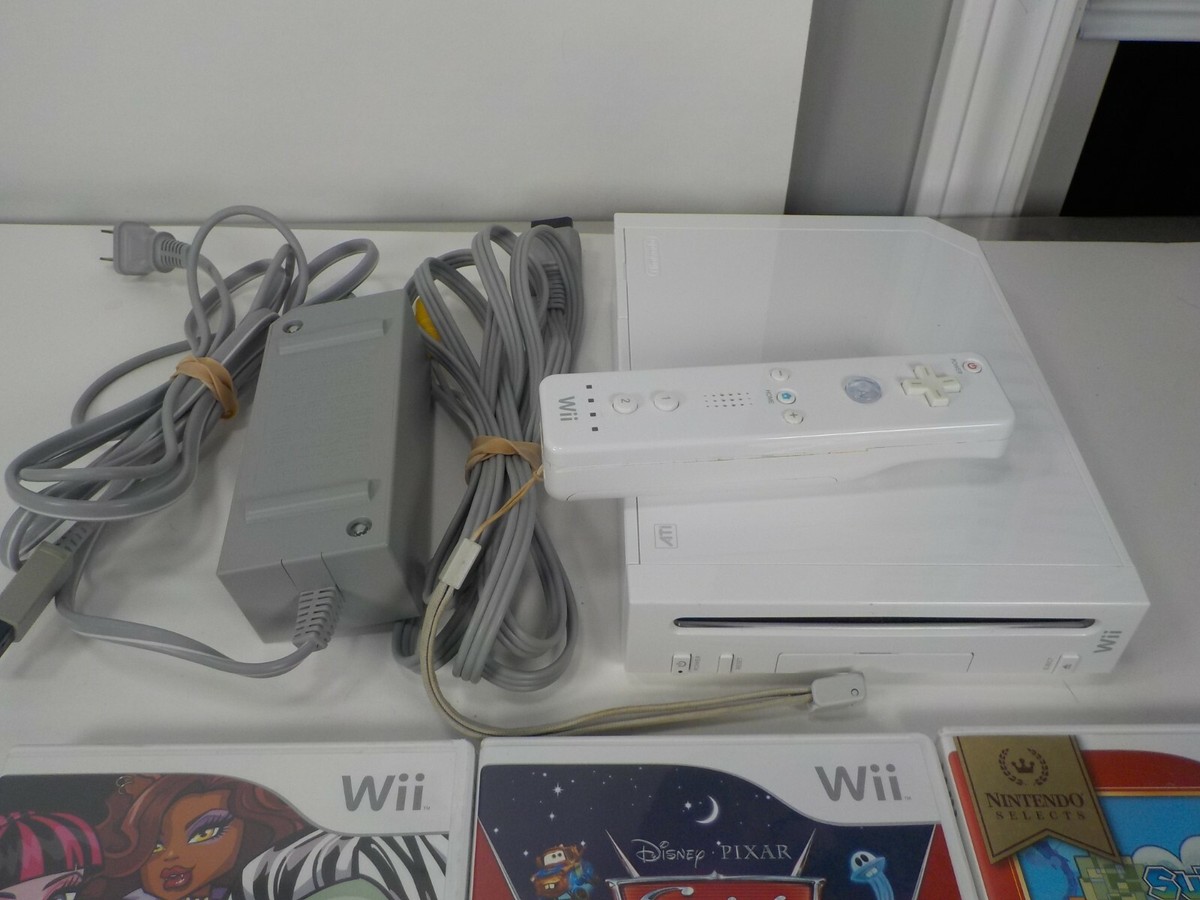Nintendo Wii RVL-101 Console System Bundle -Remote w/ Mario