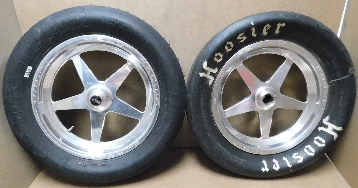 Weld Racing Alumastar Spindle Mounts W/Tires, 15 X 3 1/2
