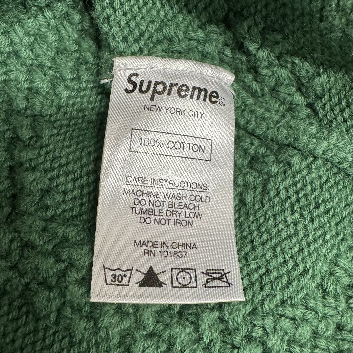 Supreme 20AW Textured Small Box Sweater Color Green Size S Supreme 20AW Textured Small Box Sweater Color Green Size S