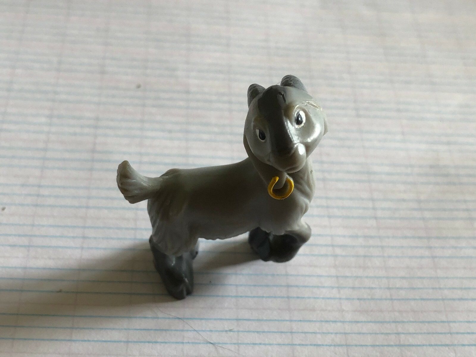 FIGURINE LA CHEVRE D ESMERALDA DJALI DISNEY NESTLE 1996 LE BOSSU DE