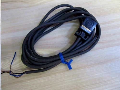 1pcs Used OMRON proximity switch TL-W5MB1 B2