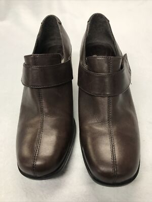 A CLARKS Ladies loafers￼ 74466 Womens 9M Brown Leather, Adjustable