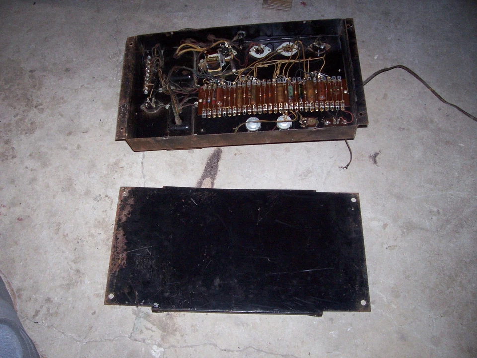 AMI Jukebox model B amplifier - Image 3 of 4