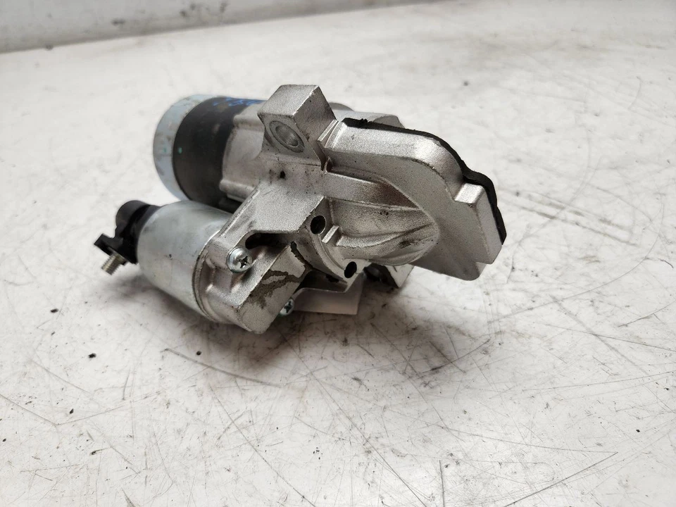 2004-2009 Mazda 3 Starter Motor OEM L32718400 - Image 2 of 4