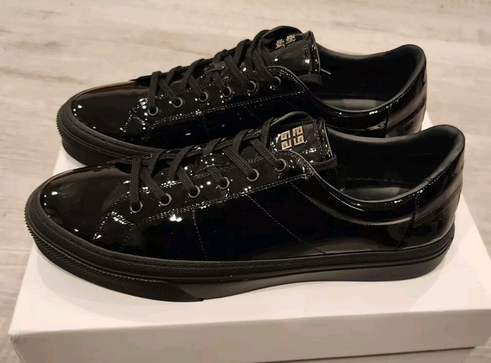 【GIVENCHY】関税込★City Sport スニーカー★BH005VH118 131 Givenchy Men's City Sport Black Patent Leather Sneakers