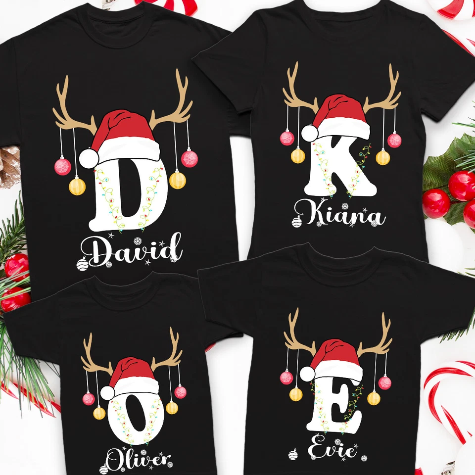Personalisiertes Weihnachts T-Shirt mit Lichtern, Geweih Nikolausmütze Familie Urlaub Tee