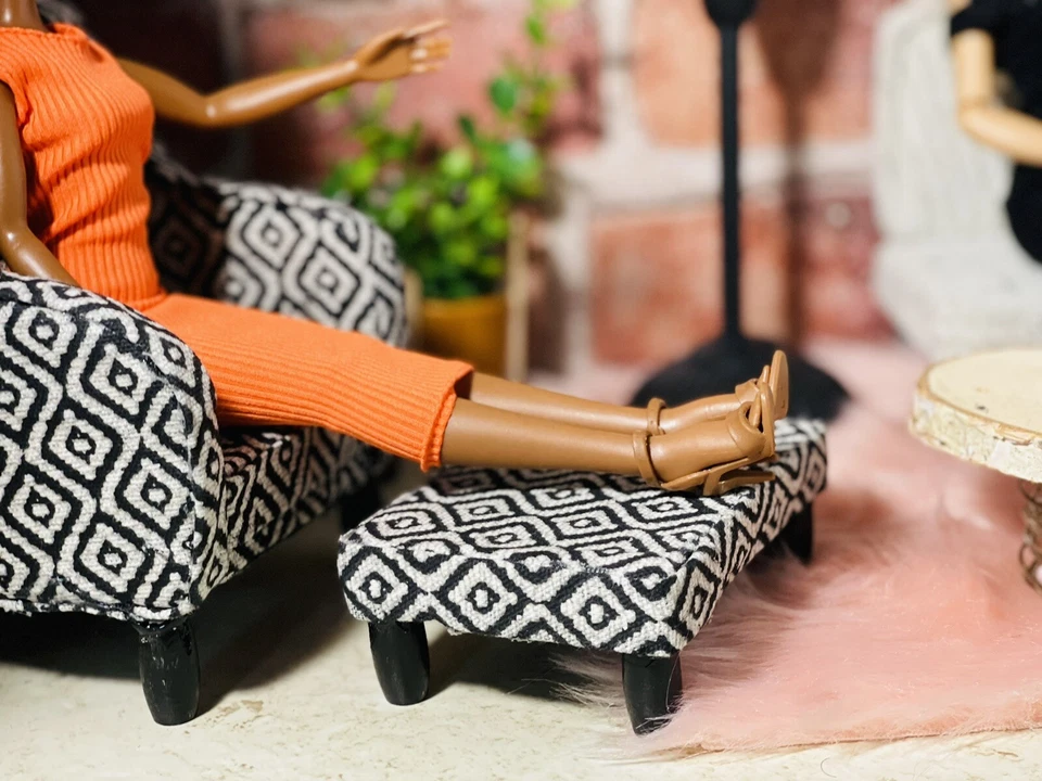 Silla Y Otomana, Muebles Hechos a Mano Estilo Barbie, Escala 1/6 Foto 2 de 3