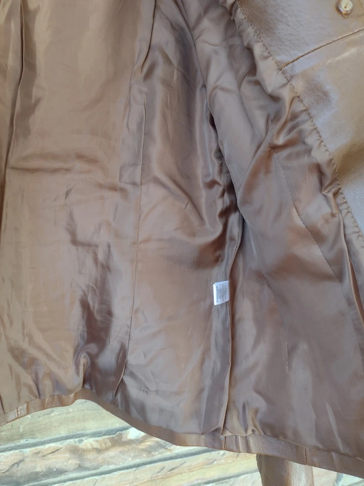 Blazer para mujer de cuero genuino color coñac talla pequeña con bolsillos Foto 4 de 4