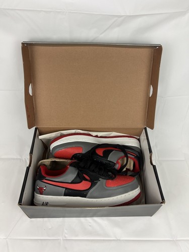 Nike Air Force 1 Low 07 Bulls Men’s Size 10.5 China Grey Red Black 315122-043 - Picture 2 of 8