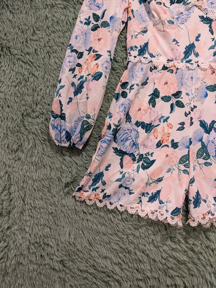 Lindo mameluco floral talla pequeña cuello en V mujer Foto 2 de 4