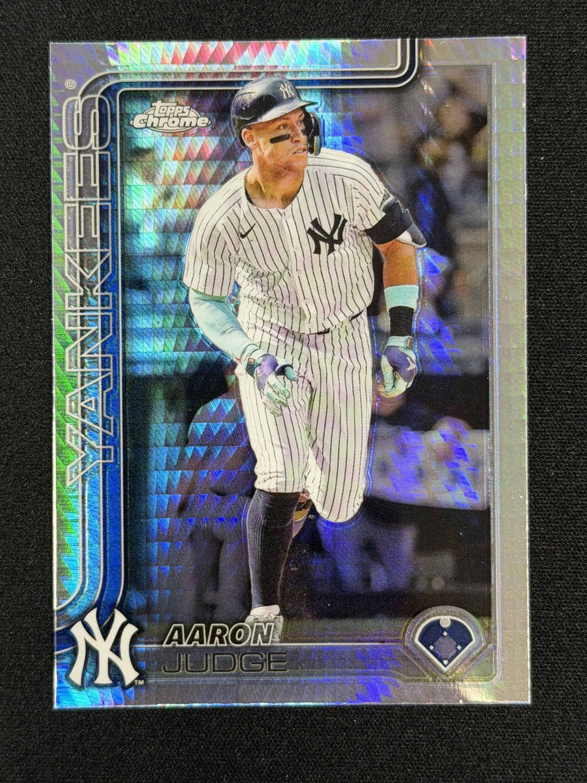 2025 Topps Chrome • Aaron Judge #99 Prism Refractor Buyback • Yankees NM/M