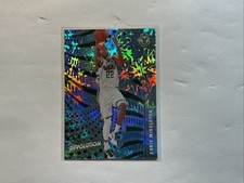 2020-21 Panini Revolution - Khris Middleton #87 Impact /149