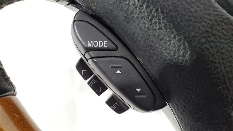 Volante desgaste menor OEM 2002 Lexus SC430 Foto 2 de 4