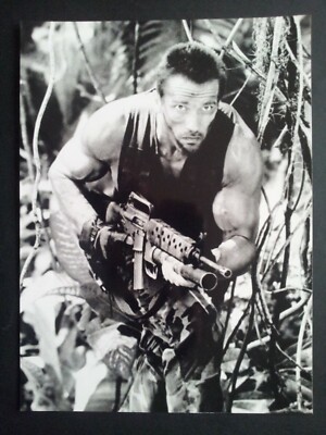 Arnold Schwarzenegger Schauspieler Kino Foto Schwarz-Weiß 18x24 cm sehr guter Zustand