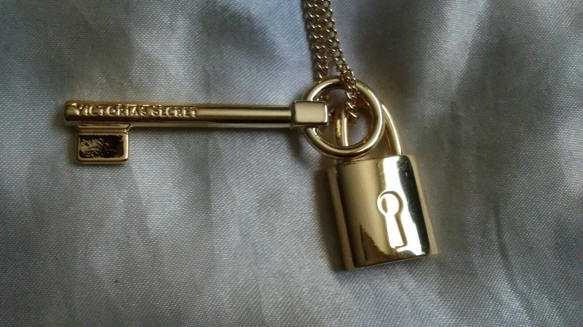 VICTORIAS SECRET NECKLACE SCANDALOUS LOCK & KEY GOLD TONE