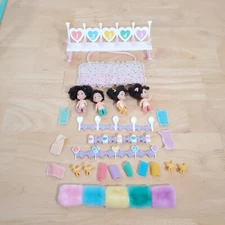 Vtg Tyco Quints Dolls & Accessories Rocking Chair Bath Time Rattle Towels Mirror