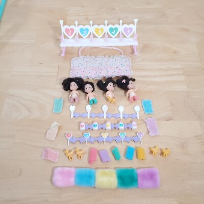Vtg Tyco Quints Dolls & Accessories Rocking Chair Bath Time Rattle Towels Mirror