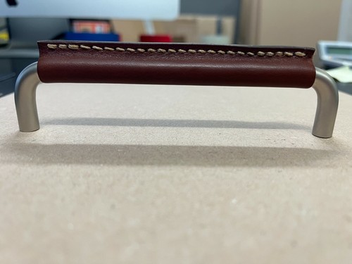 Turnstyle Designs 128mm D Handle Chestnut / Satin Nickel Leather Cabinet Handle - Picture 3 of 10