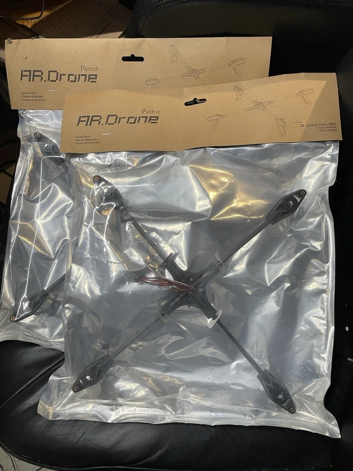 Parrot AR Drone The Flying Video Game NEEDS BATTERY - Image 4 of 4