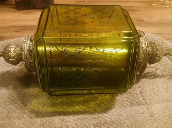 Antiguo colgante de luz de vitral verde y latón, grande Foto 2 de 4