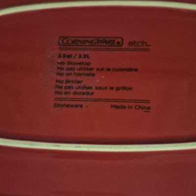 CorningWare Red Stoneware Casserole Dish 2.5 qt / 2.3 L Printed