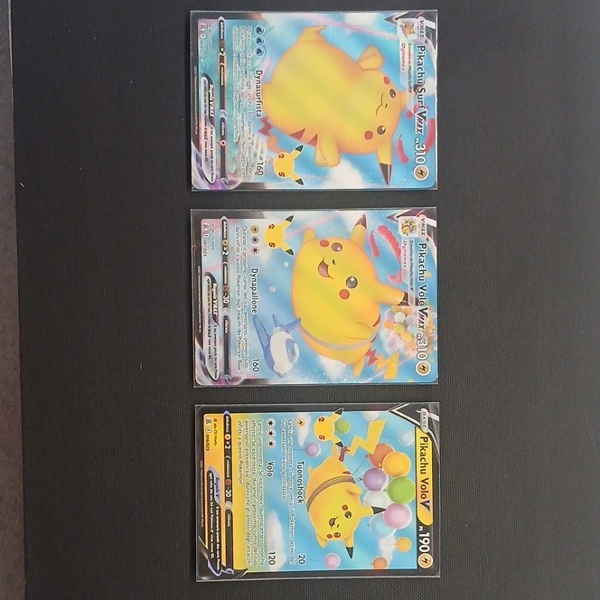 Nintendo Pokémon lotto 3 carte Pikachu V/VMAX 007/025 008/025 009/025 ITA holo