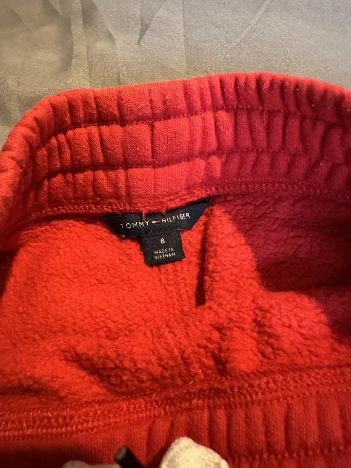 Boys Youth Tommy Hilfiger Set Of 3 Short Sleeve T-Shirt, Hoodie, Joggers Size 7 - Image 4 of 4