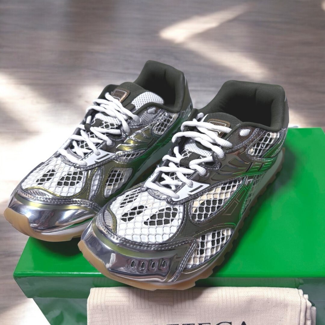 Bottega Veneta Orbit Sneakers Mud White Men Size: 44 (US: 11 Bottega Veneta Orbit Sneakers Mud White Men Size: 44 (US: 11