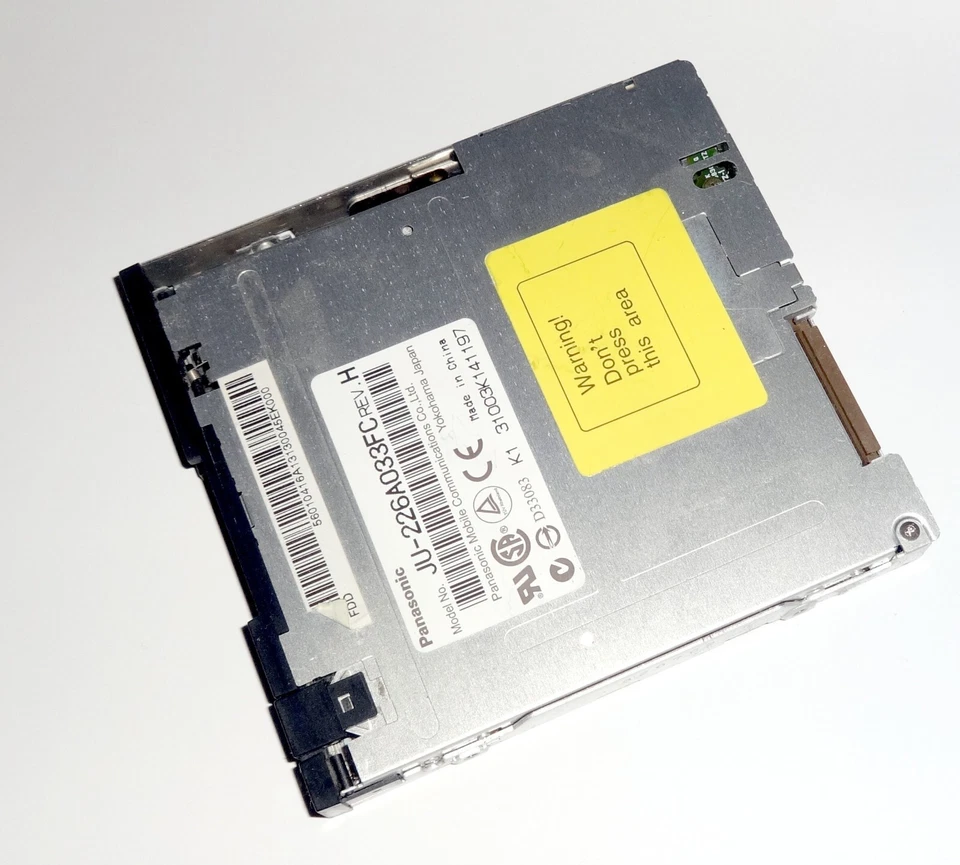 Notebook - Floppy Diskettenlaufwerk JU-226A142FC ... Retro - Bild 3 von 3