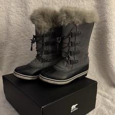 Sorel Joan of Arctic Youth Waterproof Snow Boots Gray Black Fur Trim Size 6