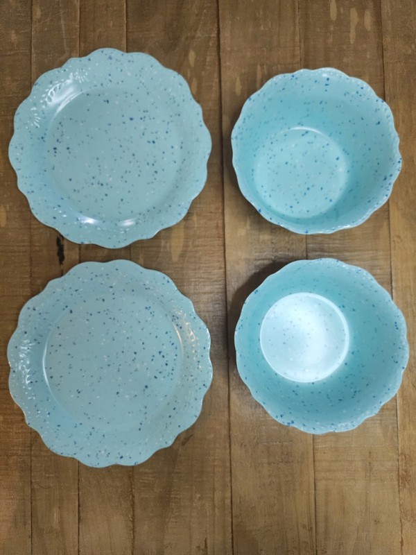 Set of 4 Pioneer Woman Juliette Teal Melamine Bowls and Plates Scalloped Edge