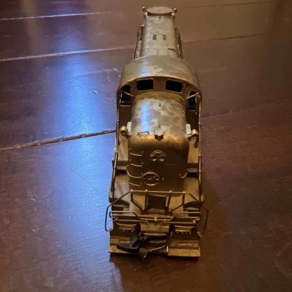 Sunset Models ALCO RS-3 1600 HP Diesel Brass HO Train Locomotive (BRASS) - Image 4 of 4