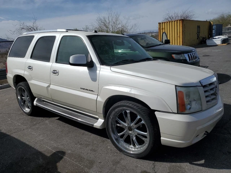 Hood Fits 02-06 ESCALADE 2419457 - Изображение 4 из 4