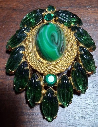 Vintage Green Rhinestone And Gold Pin Brooch Costume Jewelry