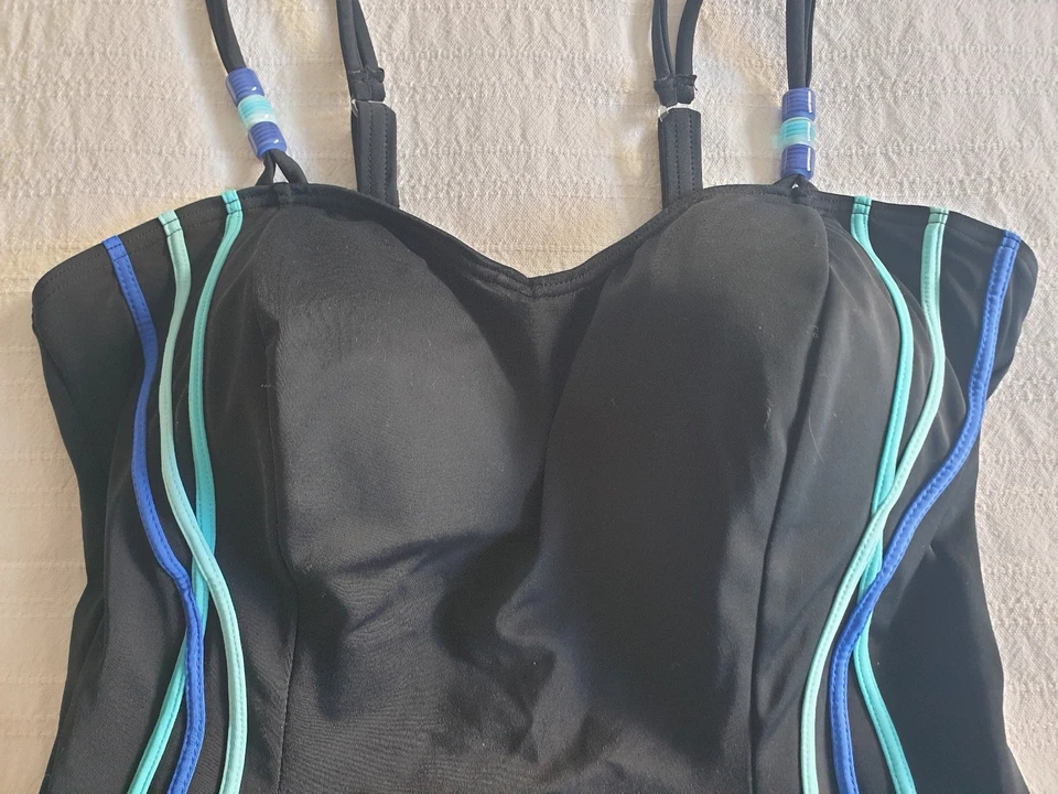 Desiree Badeanzug Gr. 42B (38/40) hoher Rücken schwarz - Bild 3 von 4