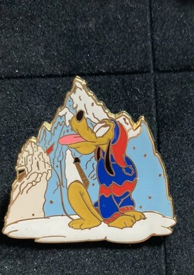 OLD LE Disney pin Winter Pluto Sweater @ Animal Kingdom Everest Mystery Pin