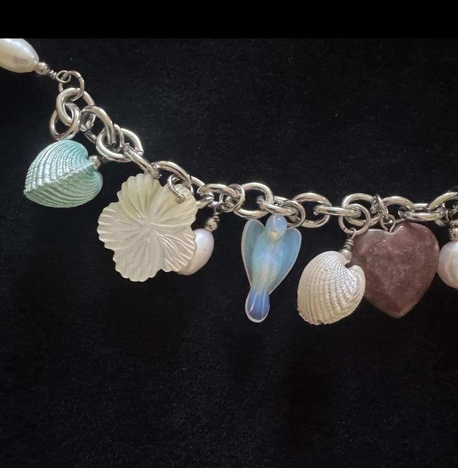 Lee Sands shell & stone heart charm bracelet – excellent condition - Image 4 of 4