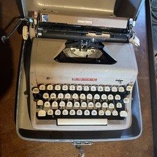 Vintage  Royal Quiet Deluxe Typewriter  thumbnail