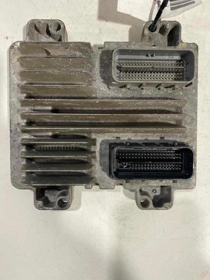 Módulo de control del motor usado (ECM) se adapta a: Chevrolet Silverado 1500 2013 camioneta eléctrica Foto 2 de 4